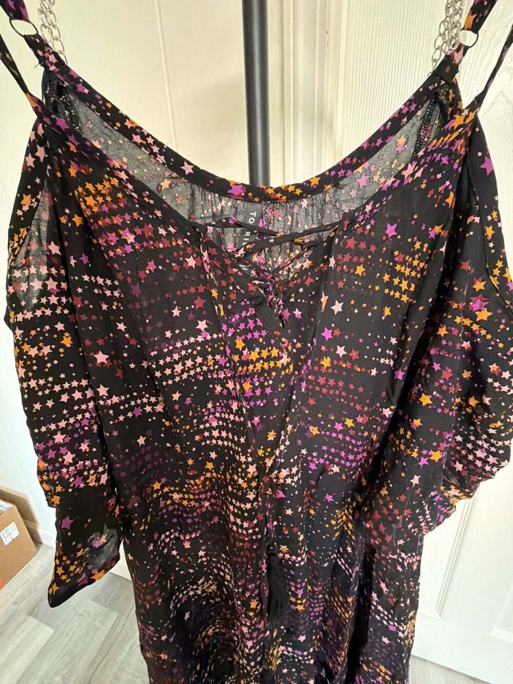 Torrid Star Print Cold Shoulder Lace Up Dress Size 2 (2X) - Picture 3 of 8